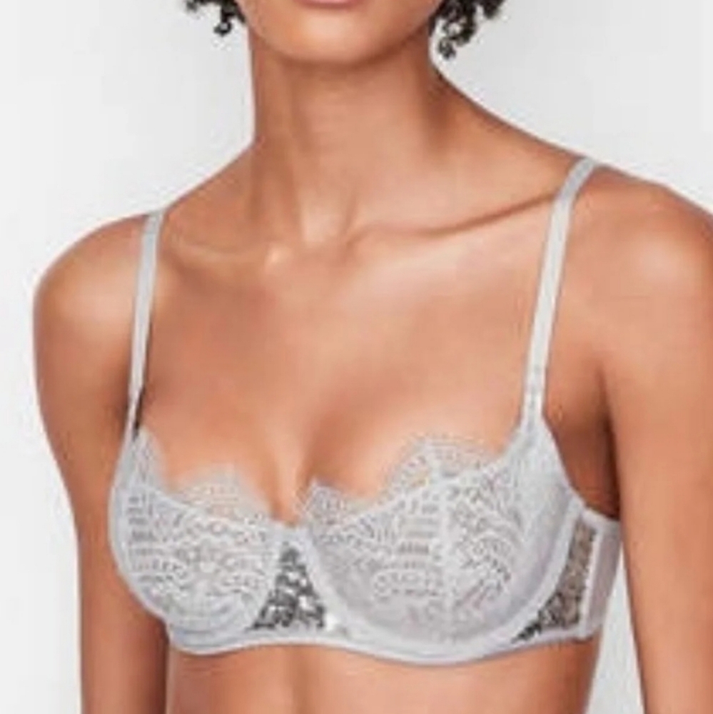Victoria's secret lace bling bra 32DD